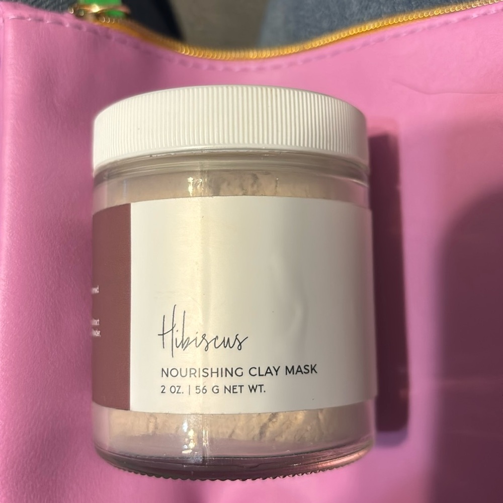 NWOT hibiscus nourishing clay mask